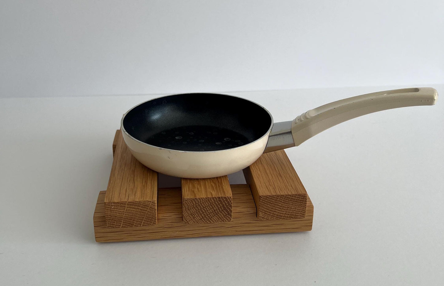 Solid Oak Trivet, Pan Stand, Pot Holder, Hand crafted in the UK free p&p