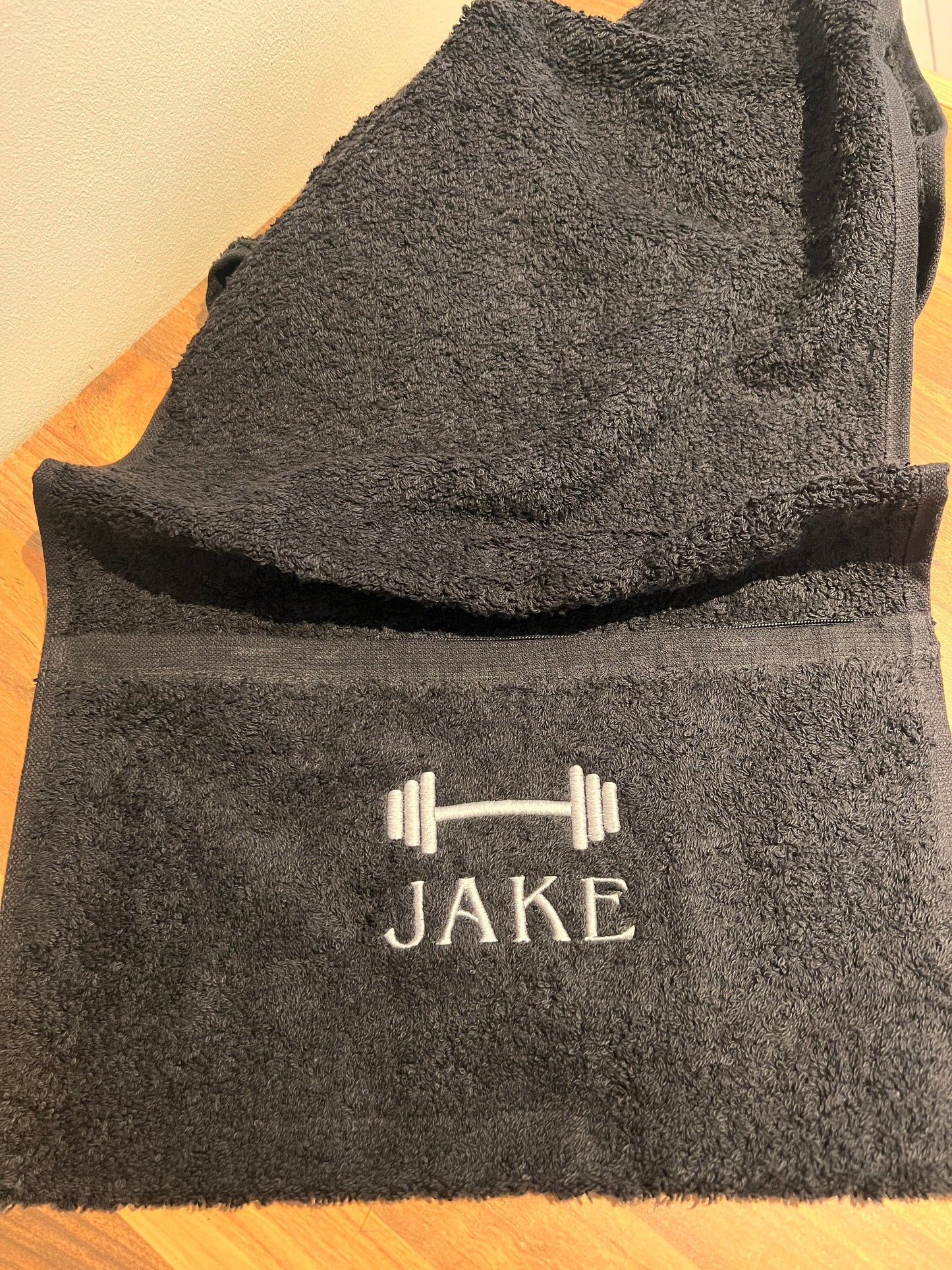 Gym Towel with Zipped Pocket. Spin Class Woman. Personalised Embroidery