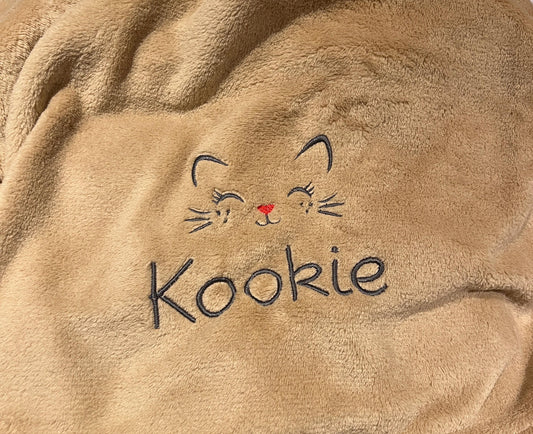 Personalised Embroidered Pet Cat/Kitten Blanket in 2 sizes with 3 colour options and free P&P